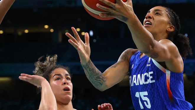 Why is Gabby Williams playing for France? Former UConn, WNBA forward has dual citizenship