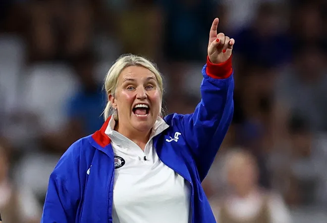 USWNT coach Emma Hayes is ‘hilarious.’ Her sense of humor has made an impact at Olympics